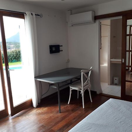 L'Oustaou De L'Estama Bed and Breakfast Rocbaron Εξωτερικό φωτογραφία