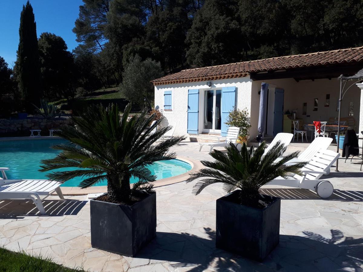 L'Oustaou De L'Estama Bed and Breakfast Rocbaron Εξωτερικό φωτογραφία