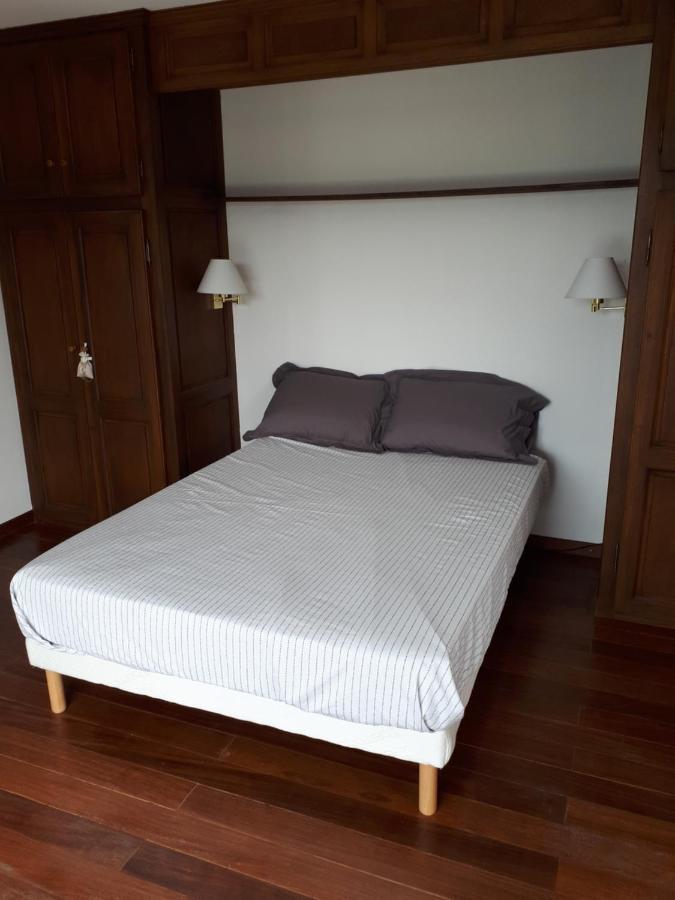 L'Oustaou De L'Estama Bed and Breakfast Rocbaron Εξωτερικό φωτογραφία