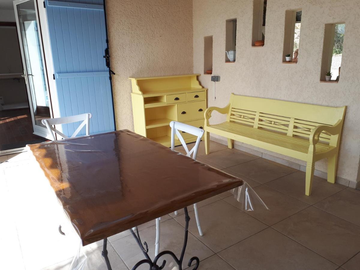 L'Oustaou De L'Estama Bed and Breakfast Rocbaron Εξωτερικό φωτογραφία